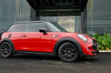 Jangan Ya dek Ya… Jangan Parkir di Depan Rumah