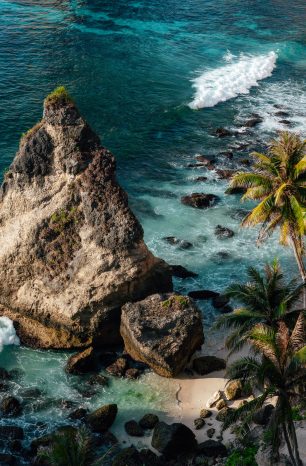 Libur Tenang Saat Nataru? Coba 3 Destinasi Ini